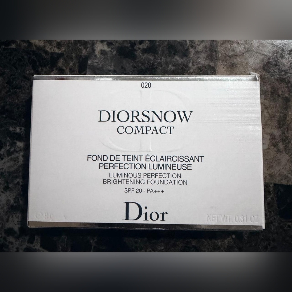 Dior Diorsnow Compact Foundation - 020 LIGHT BEIGE